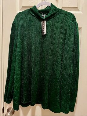 Grace Jewel Green Ribbed Turtleneck with Metallic Sheen